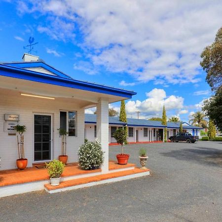 Colonial Motel & Apartments Young Exterior foto
